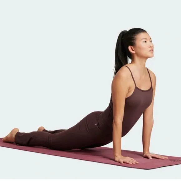 NWT Adidas women’s flared yoga pants in shadow brown sz Small. - Picture 4 of 10